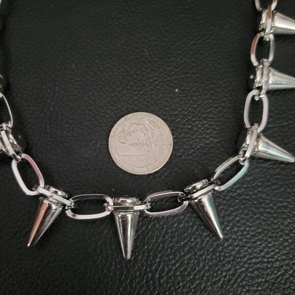 Spiked chain choker necklace - Picture 4 of 4